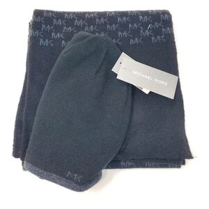 NWT MICHAEL KORS REVERSIBLE HAT & SCARF GIFT SET BLACK & GREY MK LOGO WOMEN OS
